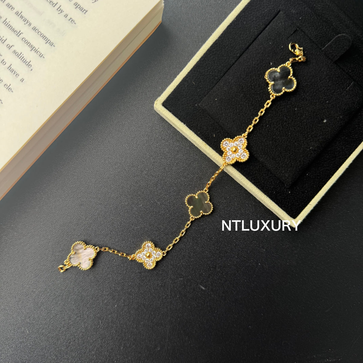 Shell Girl & Shining Leaves Bracelet (Grey) mysite
