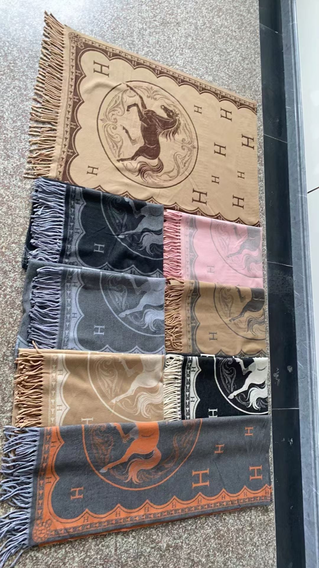Worth the Hype – The Ultimate Winter Scarf-003 Lxucase