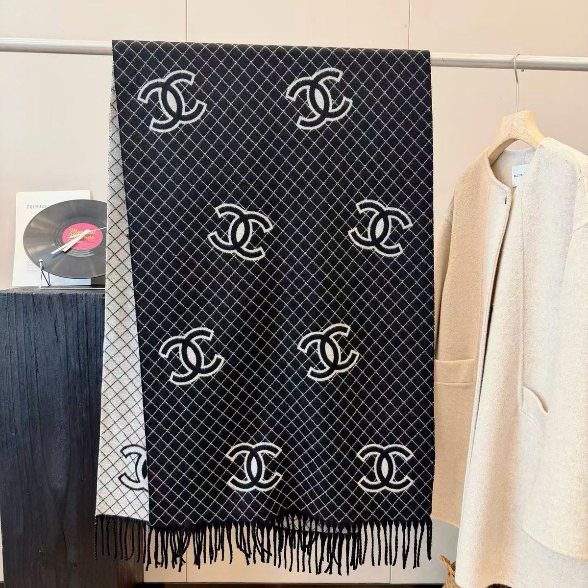 Worth the Hype – The Ultimate Winter Scarf-006 Lxucase