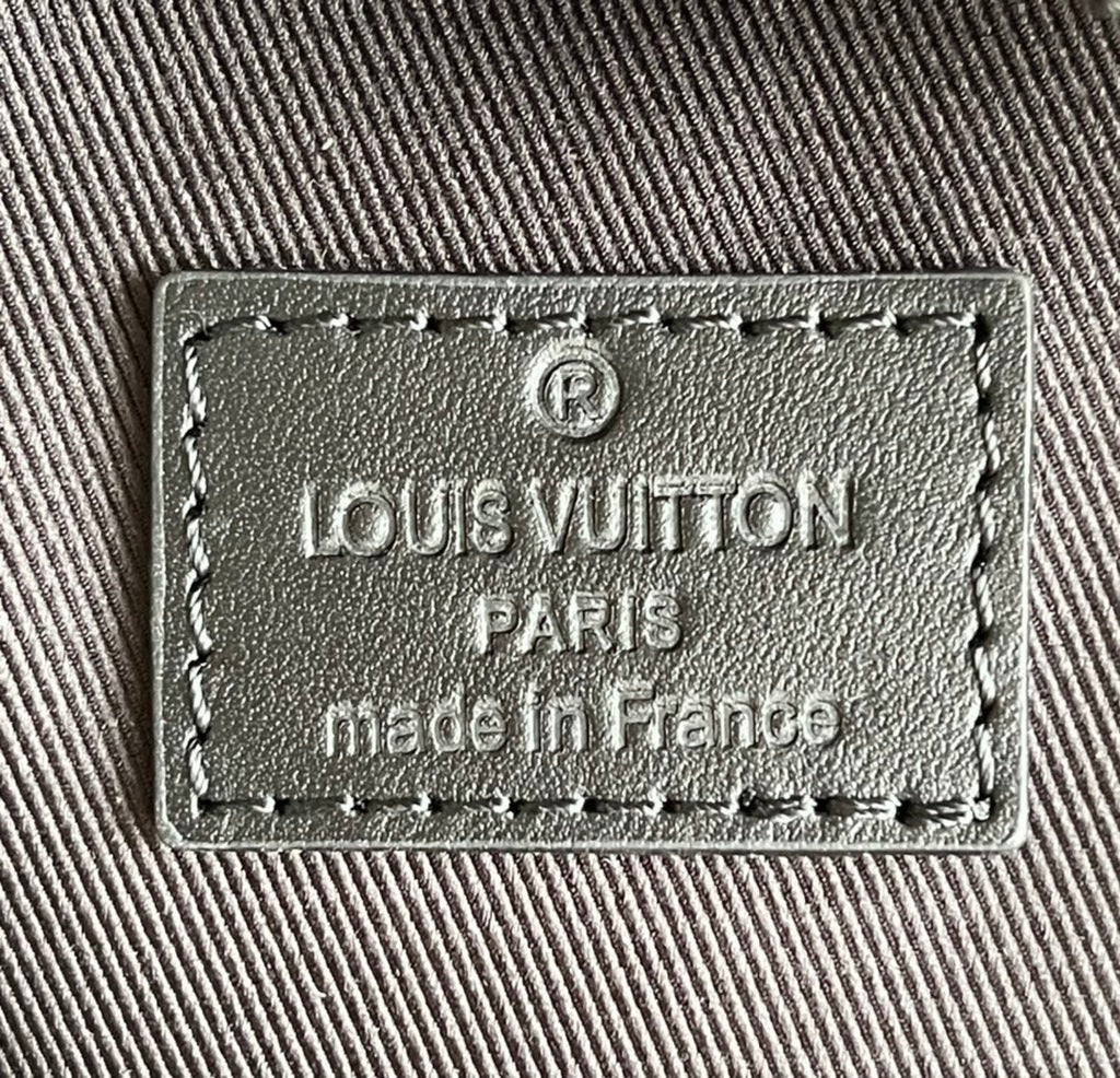 LV Steamer Wearable Wallet mysite