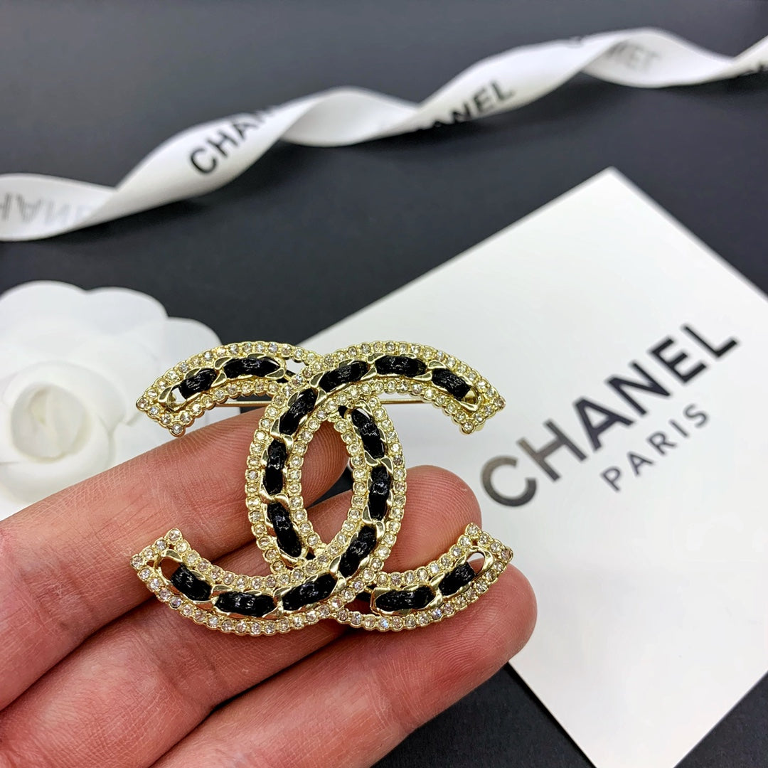 CC Diamond Girl Brooch mysite