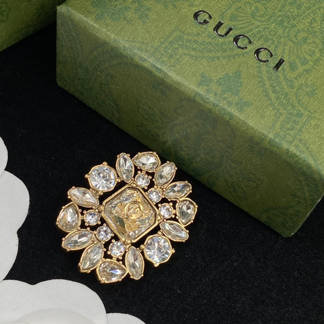 Good Diamond Girl Brooch mysite