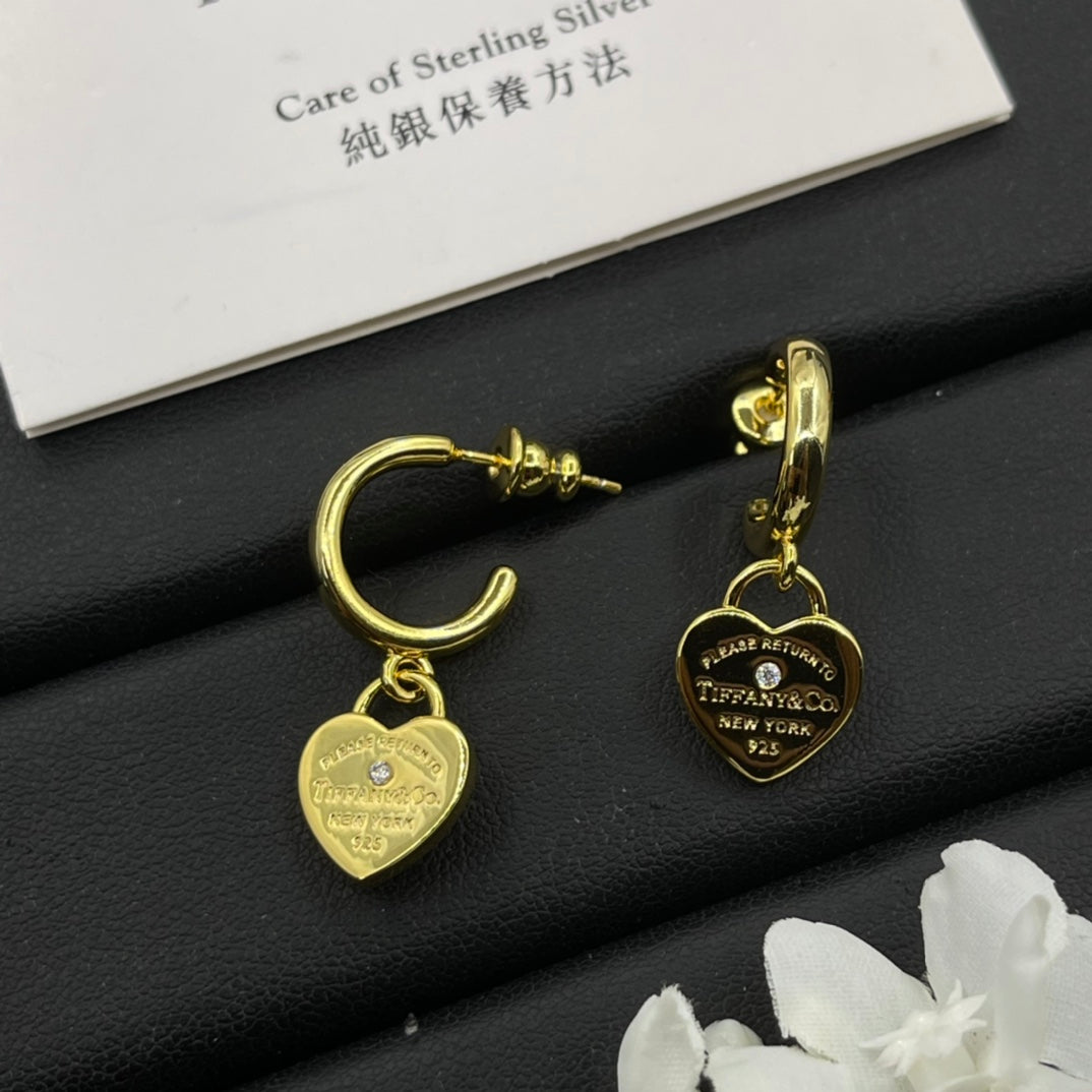 Tiny Girl Cute Earrings. mysite