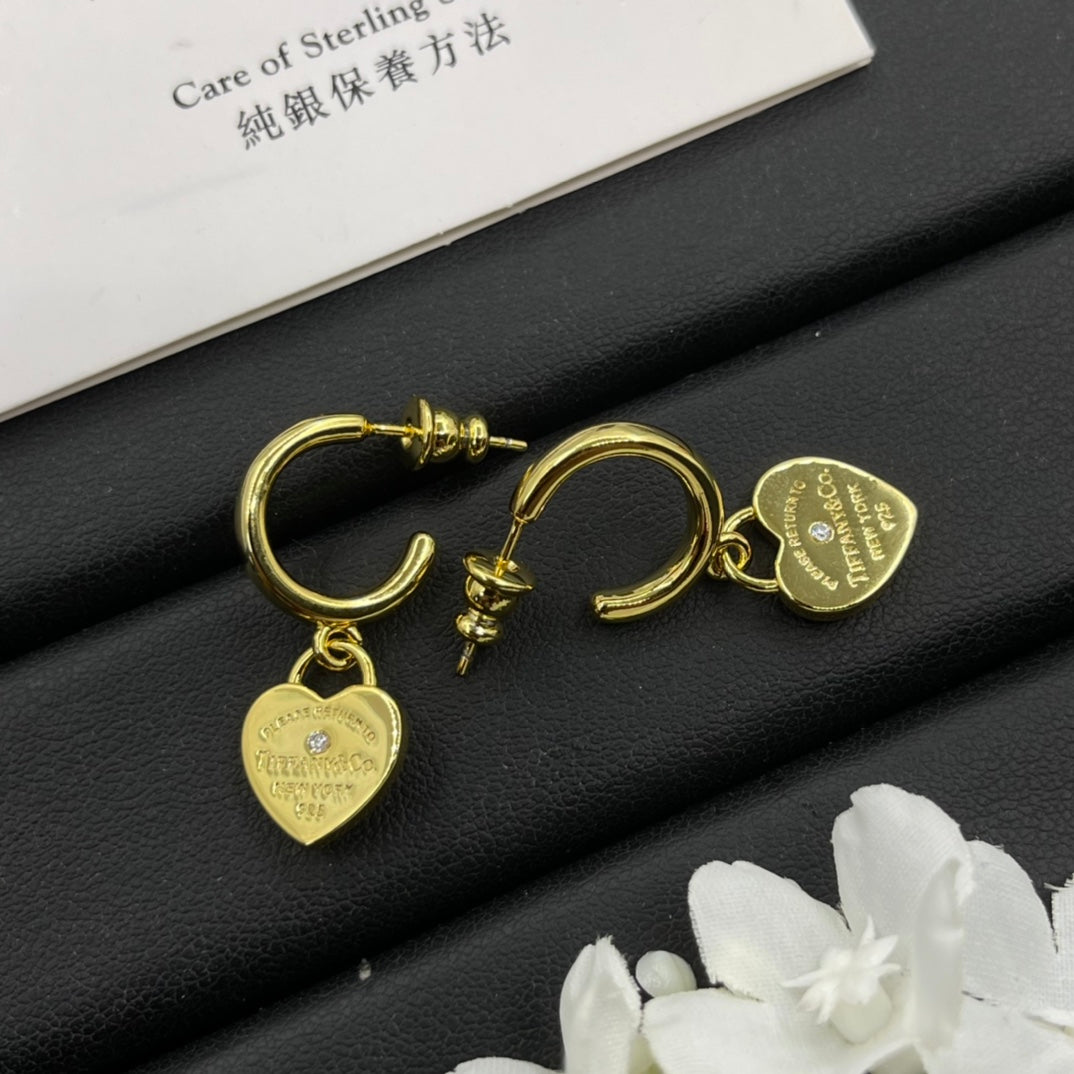 Tiny Girl Cute Earrings. mysite