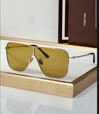 Five pairs of sunglasses-001 Luxcase