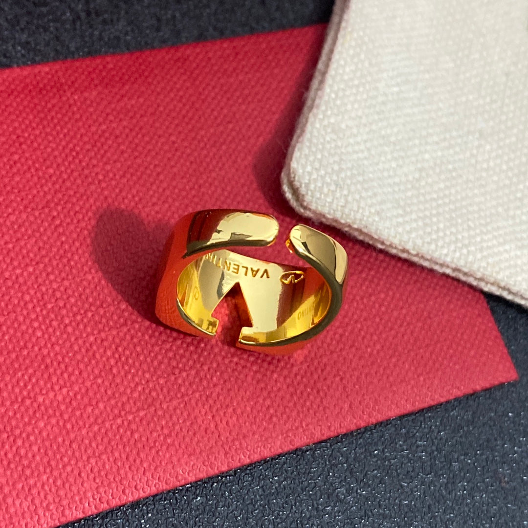 Fashion Gold Diamond Open Ring mysite
