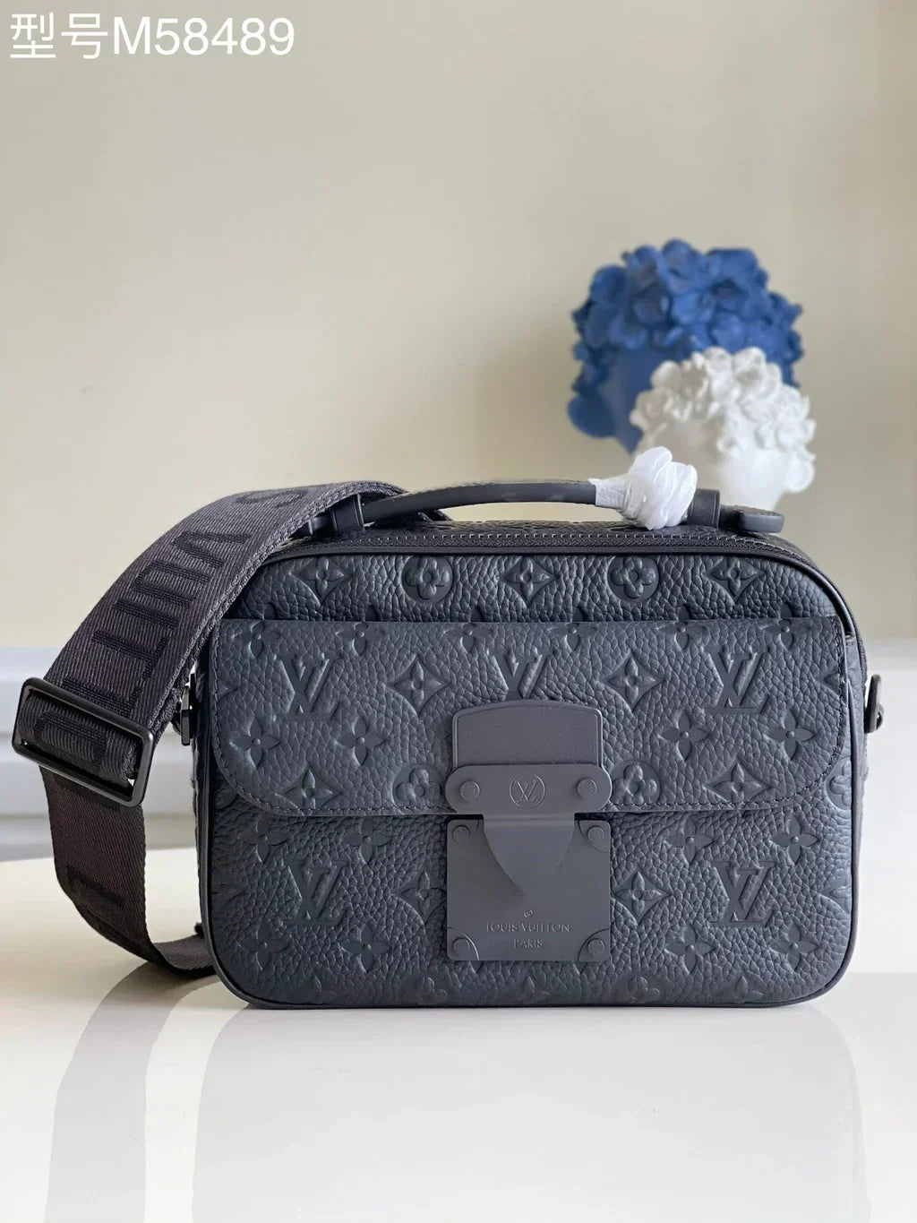 LV Steamer Wearable Wallet mysite
