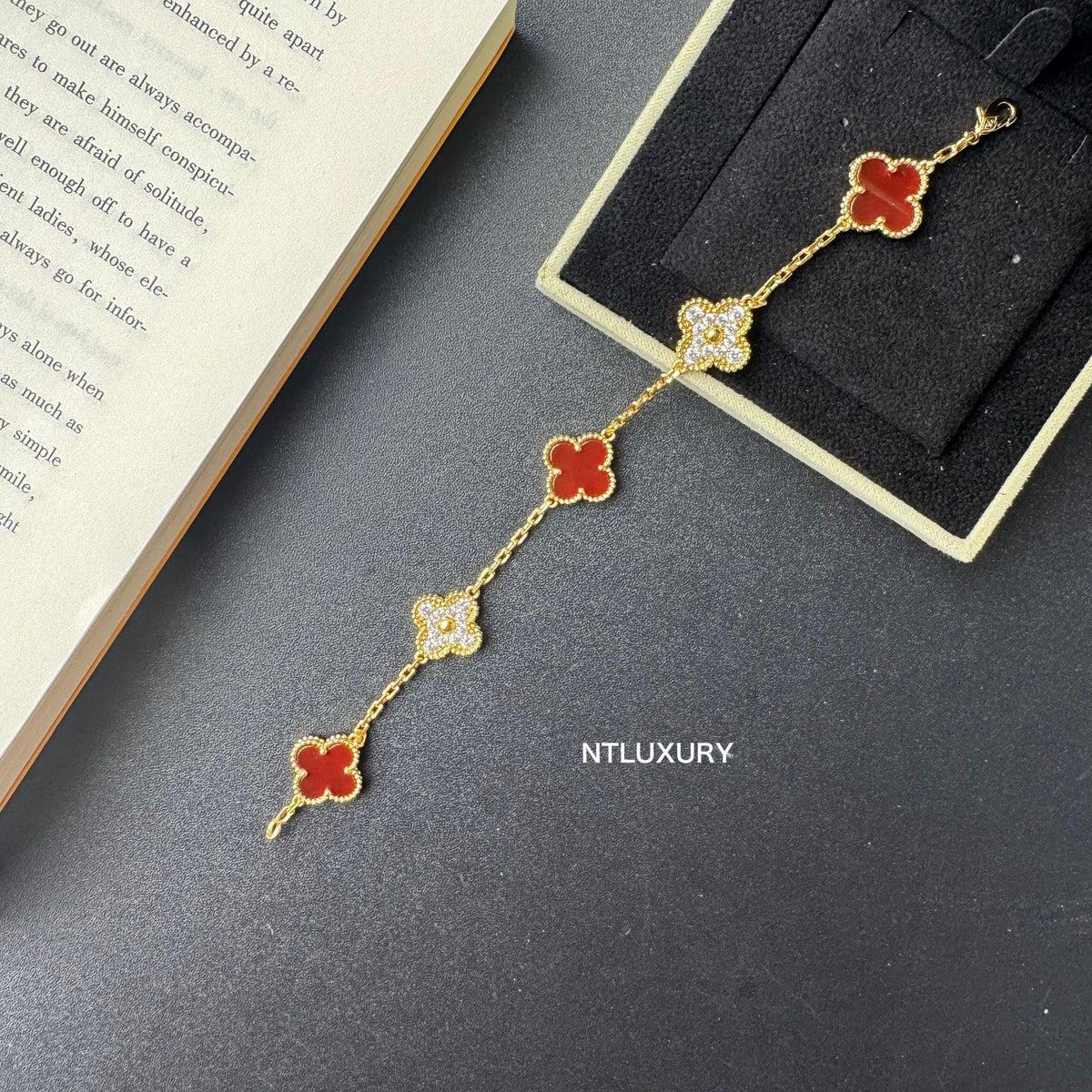 Shell Girl & Shining Leaves Bracelet (Red) mysite