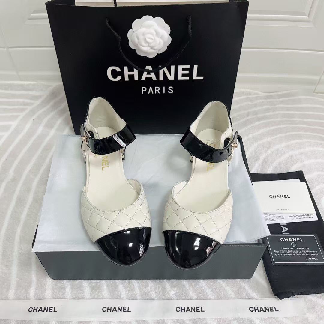 CC CLASSIC MARY JANE FLATS IN WHITE AND BLACK QUILTED CALFSKIN mysite