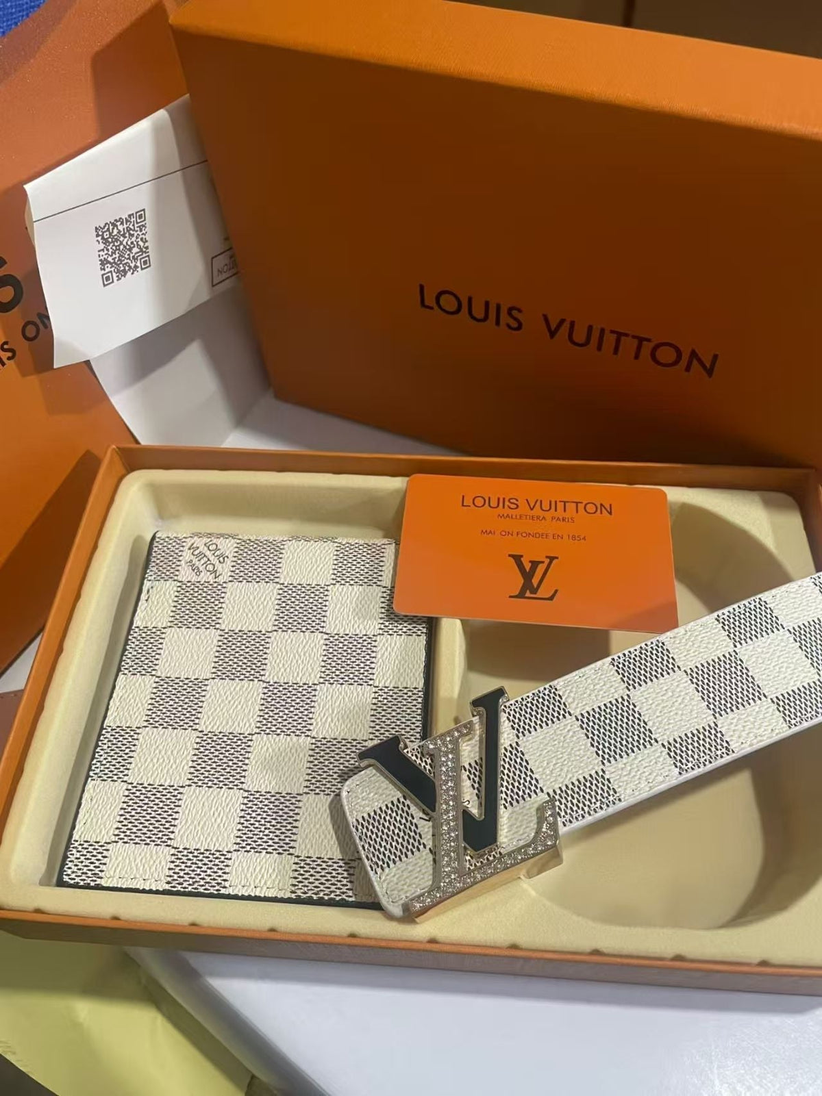 2 Set Buckle Love Belt & Wallet with Packaging mysite