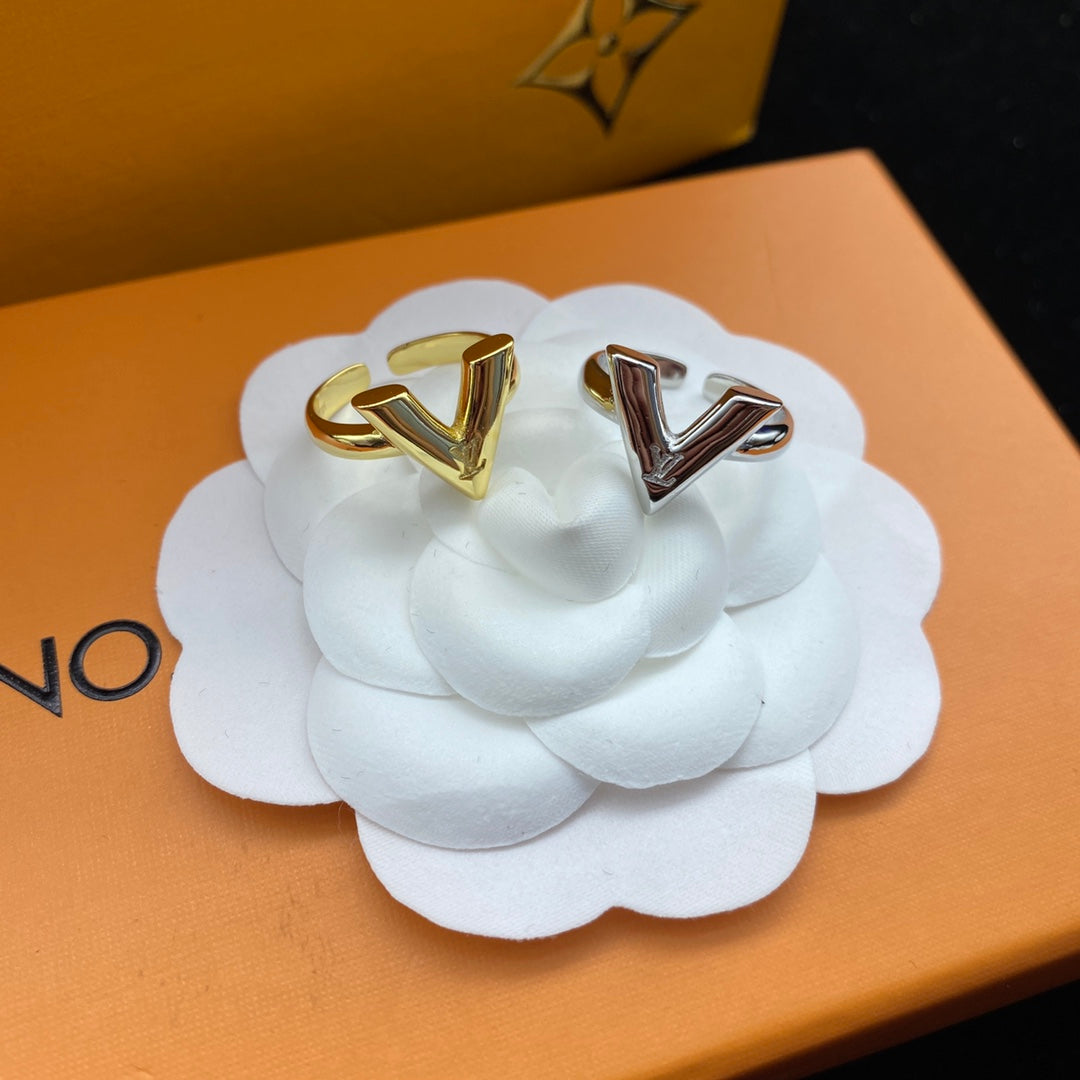 Simple V-Shaped Open Ring mysite