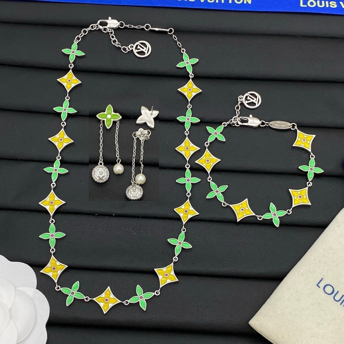 Catch your eye Love Earrings & Bracelet & Necklace 3 Set (3 Color of Chain) mysite