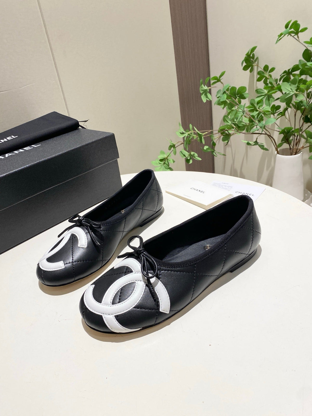 26S FLATS IN BLACK LAMBSKIN WITH BOW mysite