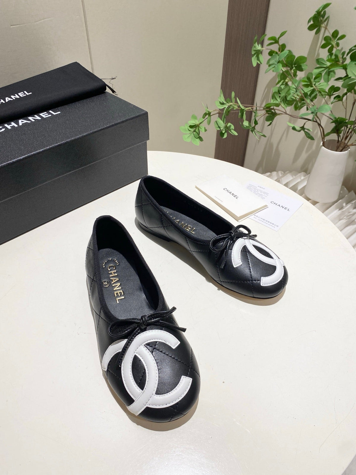 26S FLATS IN BLACK LAMBSKIN WITH BOW mysite