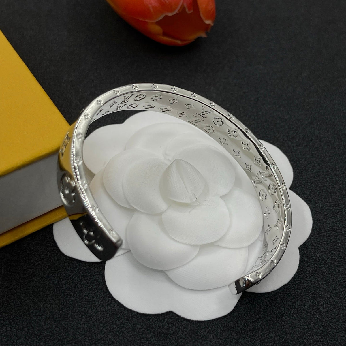 Love Pattern Bracelet mysite