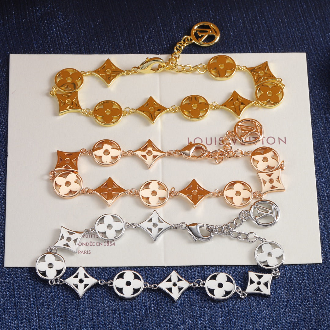 Fine Love Flower Bracelet mysite