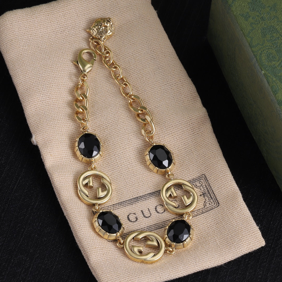 Good Fancy Design Bracelet & Earrings & Necklace (Black) mysite