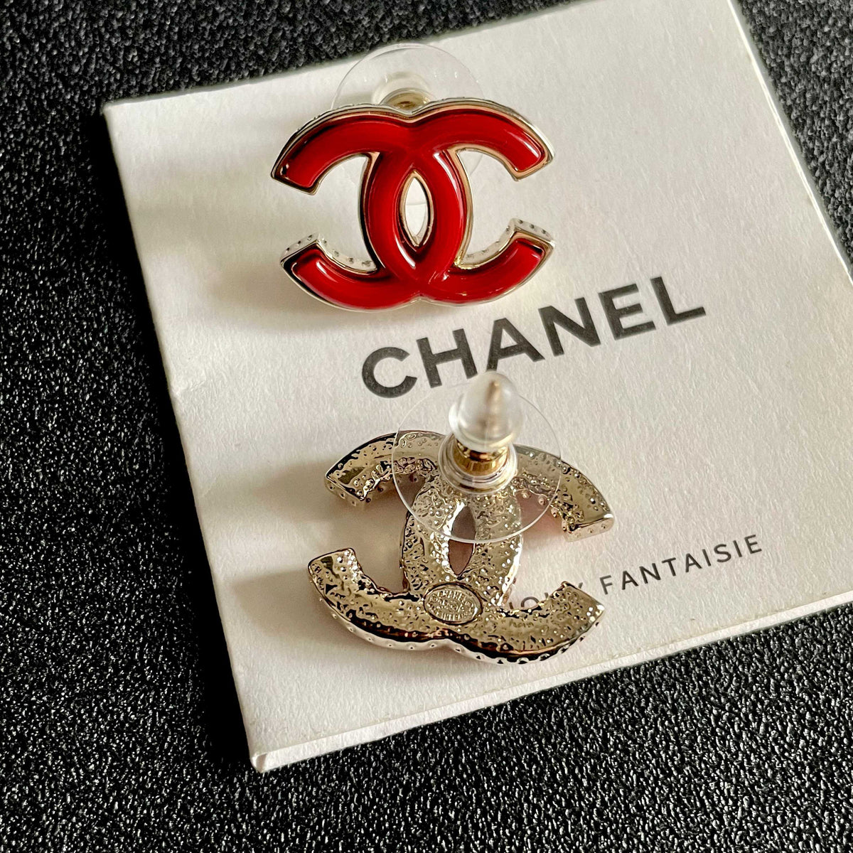 CHANEL 26S DOUBLE C LOGO RED ENAMEL STUD EARRINGS IN GOLD METAL 629991 mysite