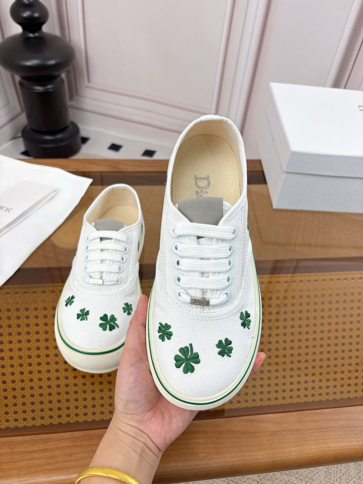 26S LOW TOP SNEAKERS 35MM IN WHITE CANVAS WITH CLOVER EMBROIDERY mysite