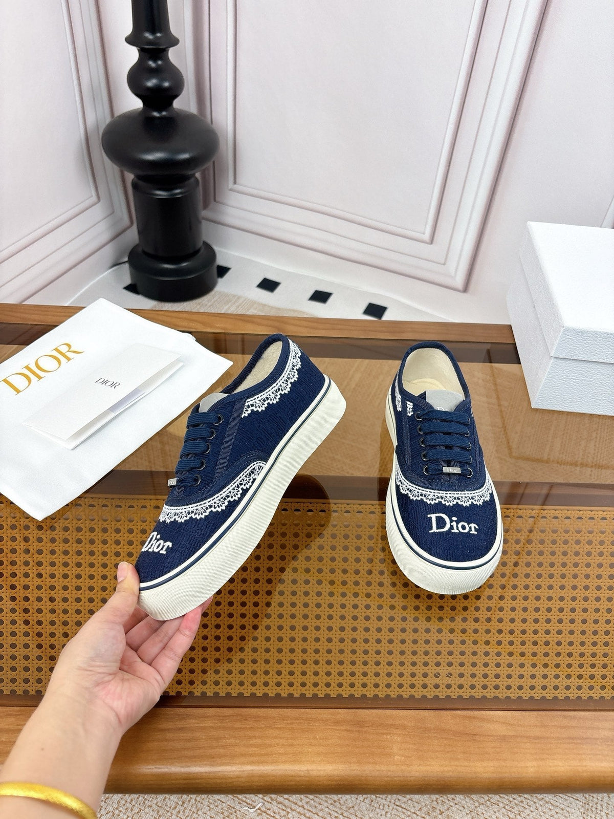 26S LOW TOP SNEAKERS IN NAVY BLUE CANVAS WITH WHITE LACE TRIM & LOGO PRINT mysite