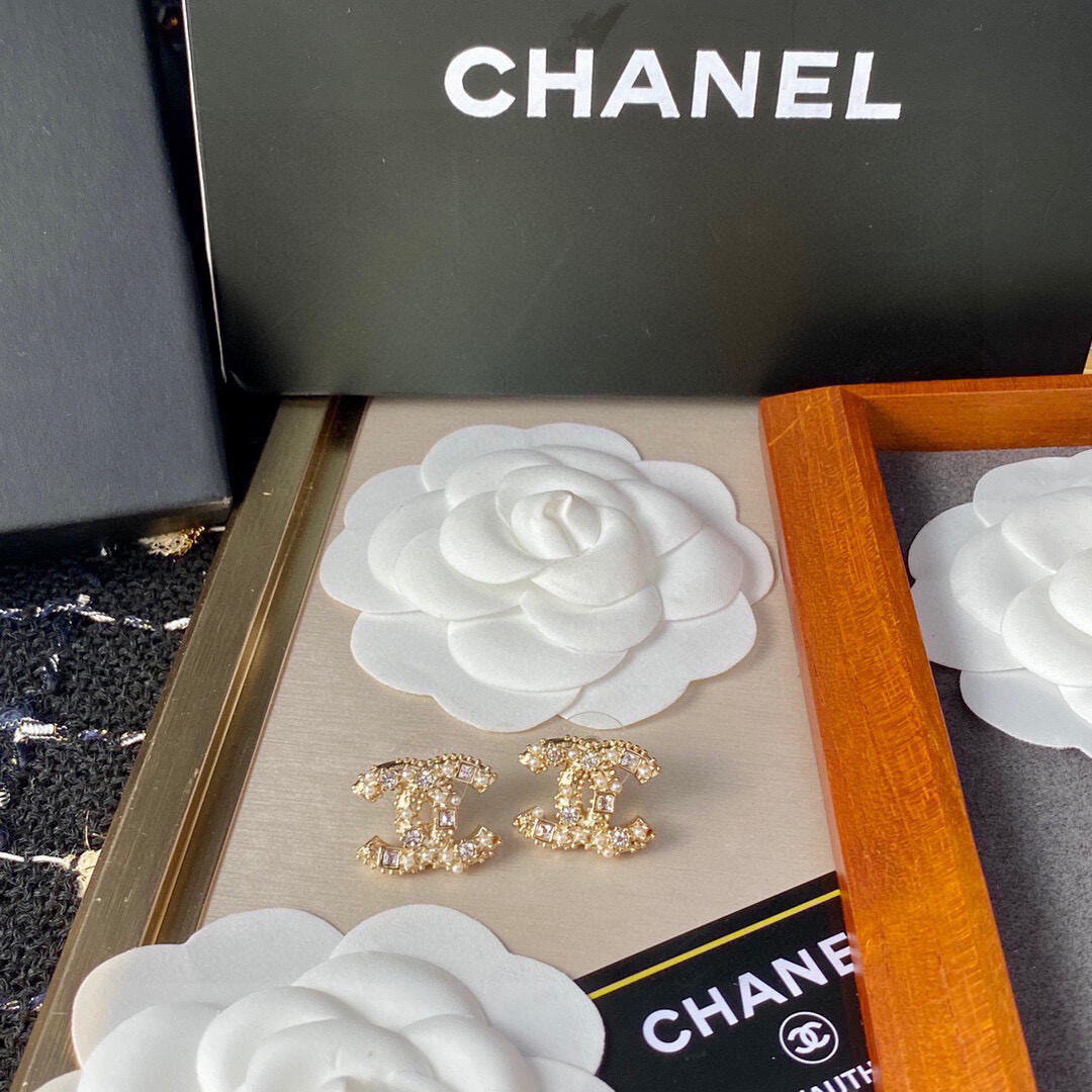 Glitter C Shining Earrings Stud mysite
