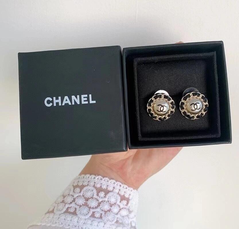 Classic Coco Girl Earrings Stud mysite
