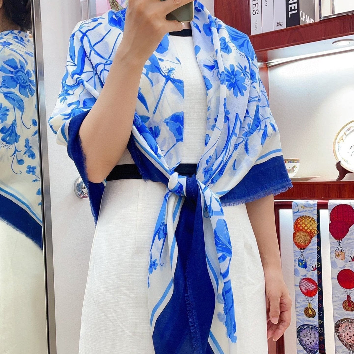 SQUARE SCARF 140 CM IN MAYA BLUE CASHMERE 398257 mysite