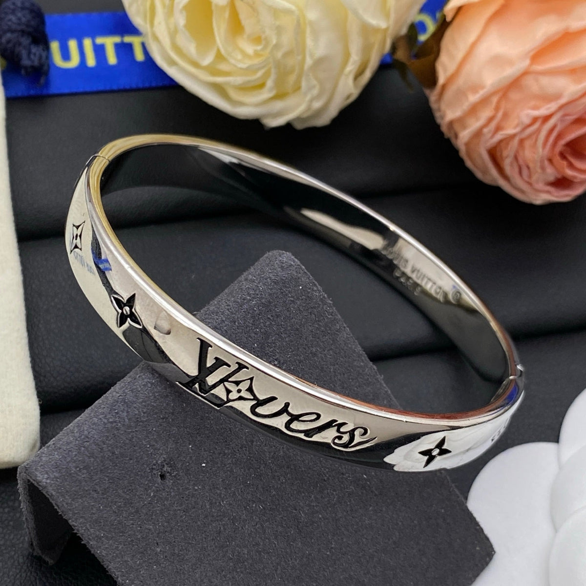 Gold Love Vintage Bracelet mysite