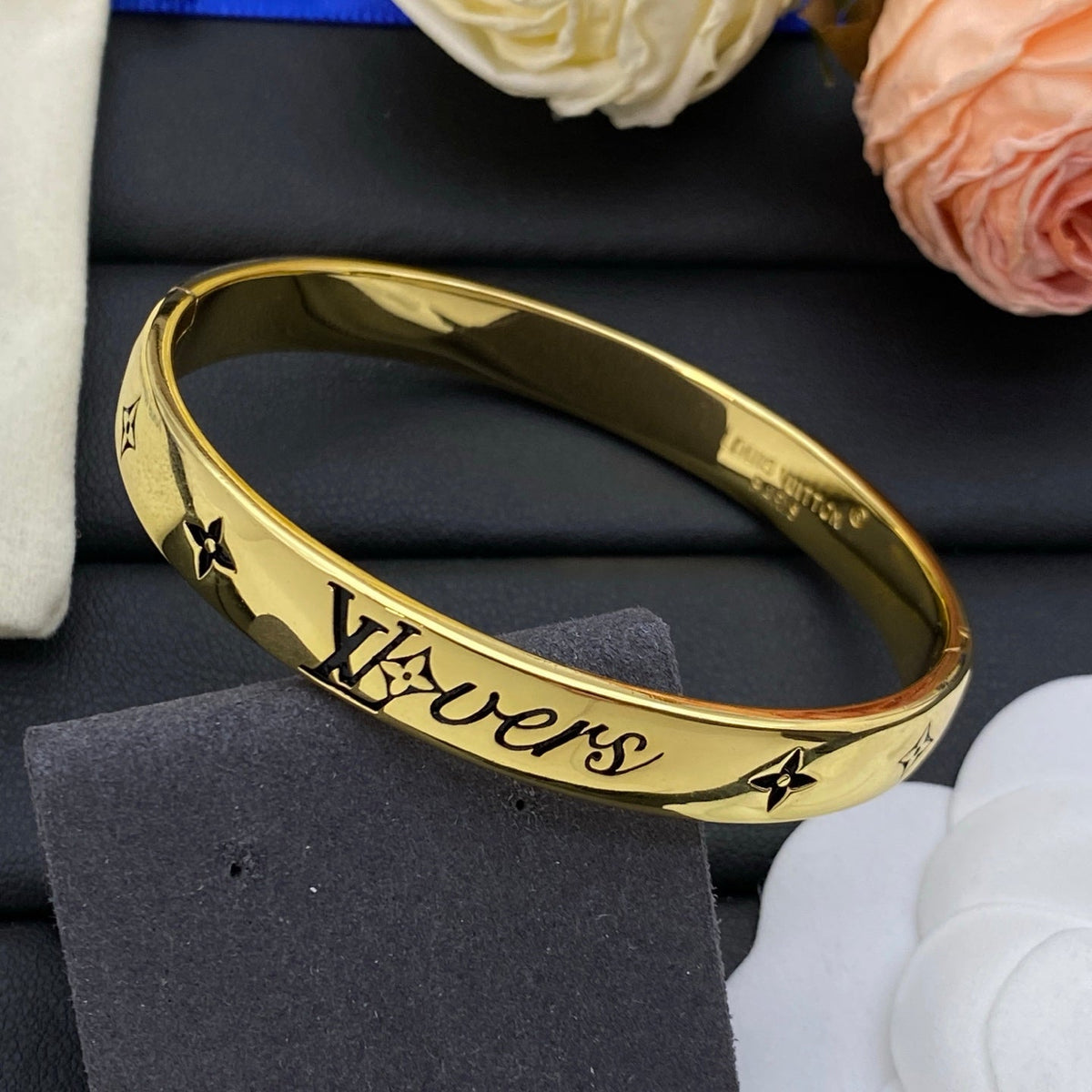 Gold Love Vintage Bracelet mysite