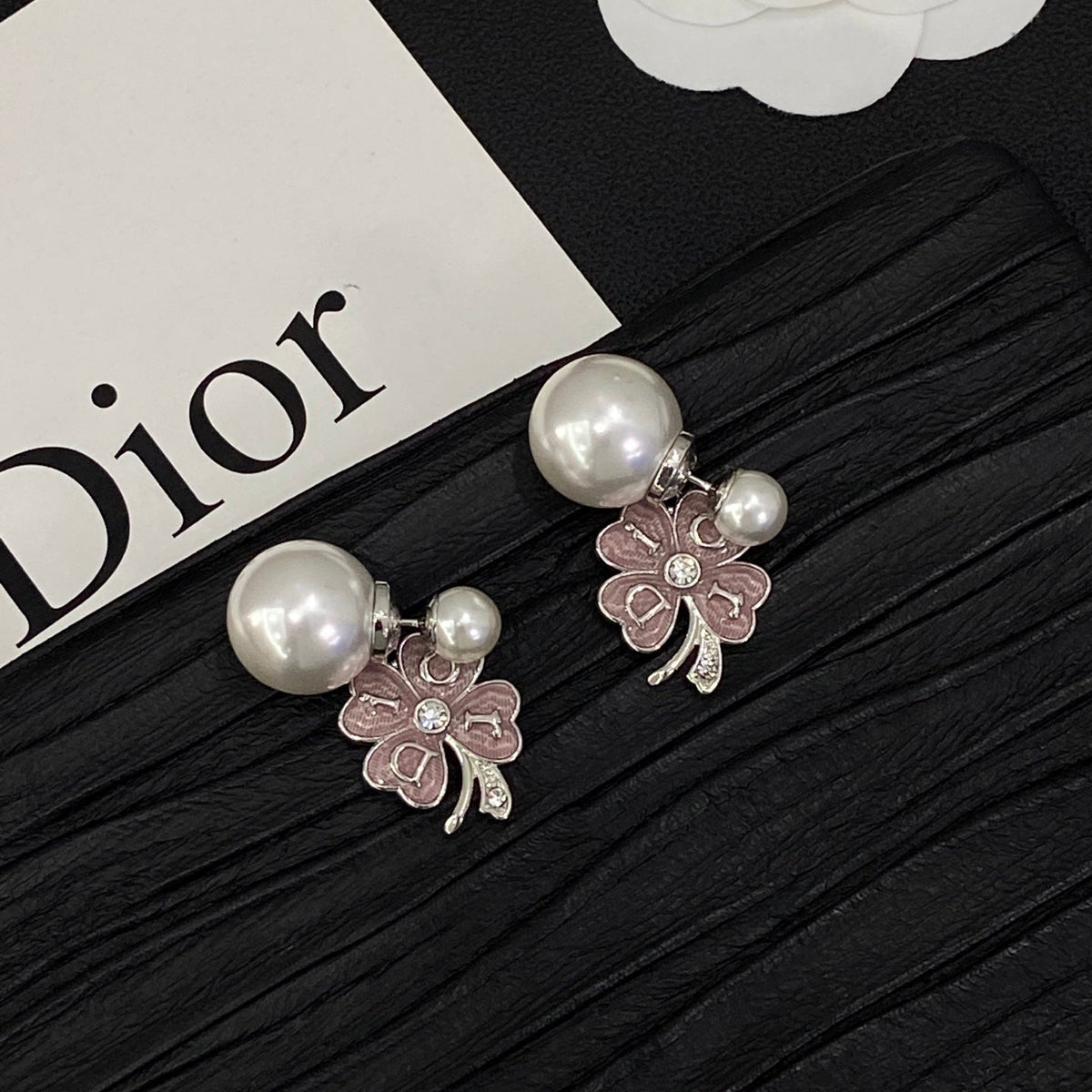 Maximalism Dove Design 4 Set (Earrings+Bracelet + Brooch +Necklace) - Silver mysite
