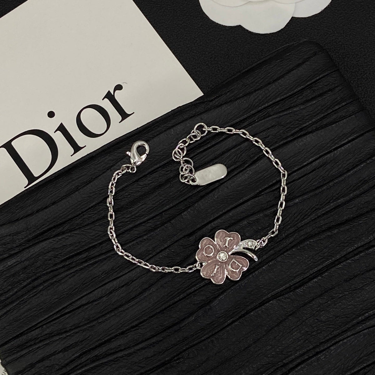 Maximalism Dove Design 4 Set (Earrings+Bracelet + Brooch +Necklace) - Silver mysite