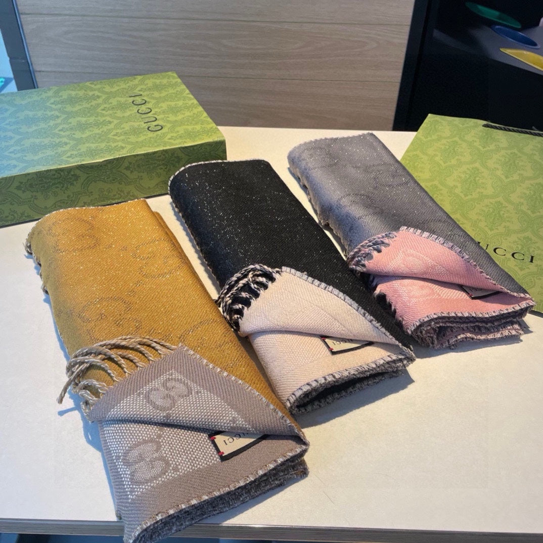 SCARF IN BLACK AND BEIGE WOOL 405144 mysite