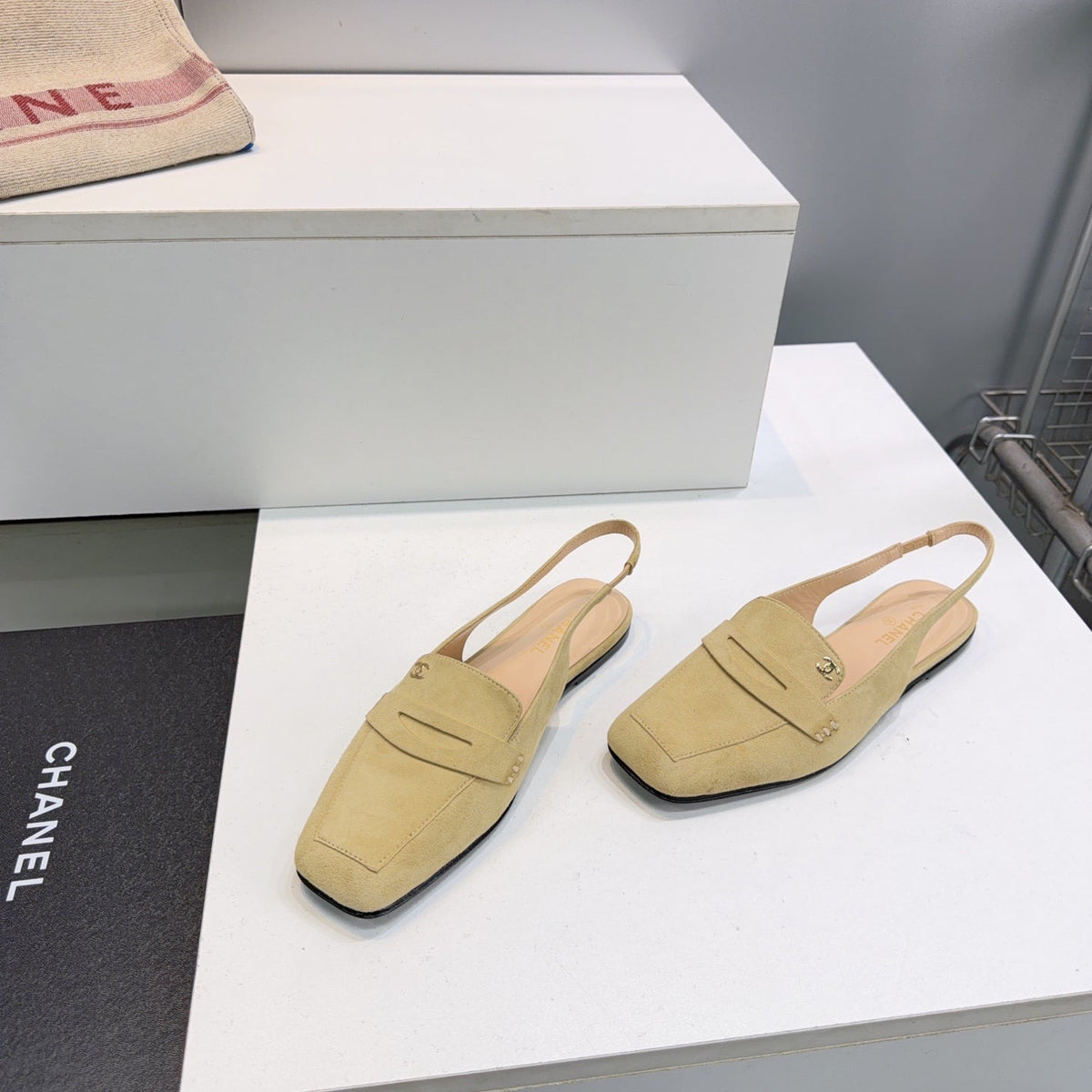 26S SLINGBACK FLATS IN BEIGE SUEDE mysite