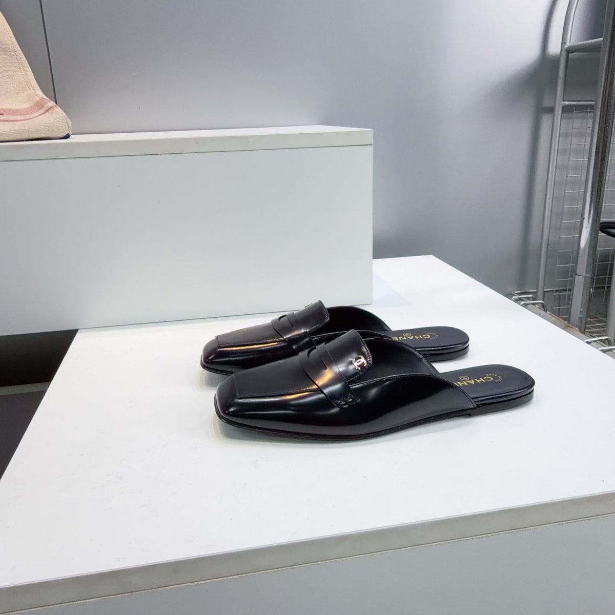 CHANEL 26S LOAFER MULES IN BLACK PATENT LAMBSKIN mysite