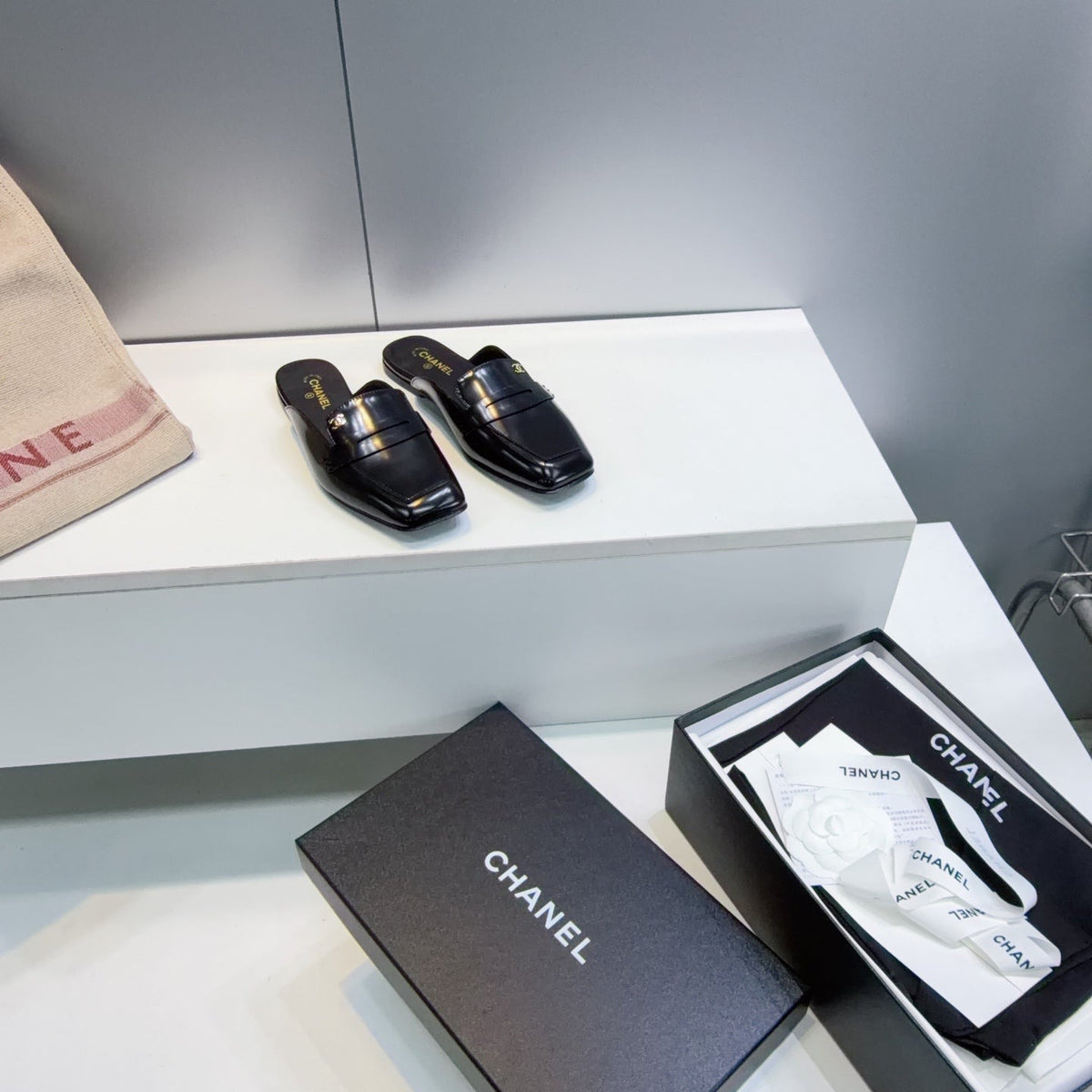 CHANEL 26S LOAFER MULES IN BLACK PATENT LAMBSKIN mysite