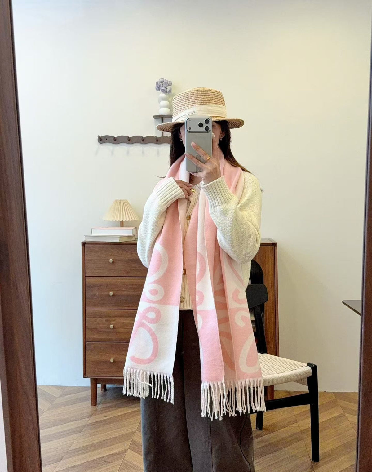 Worth the Hype – The Ultimate Winter Scarf-004 Lxucase