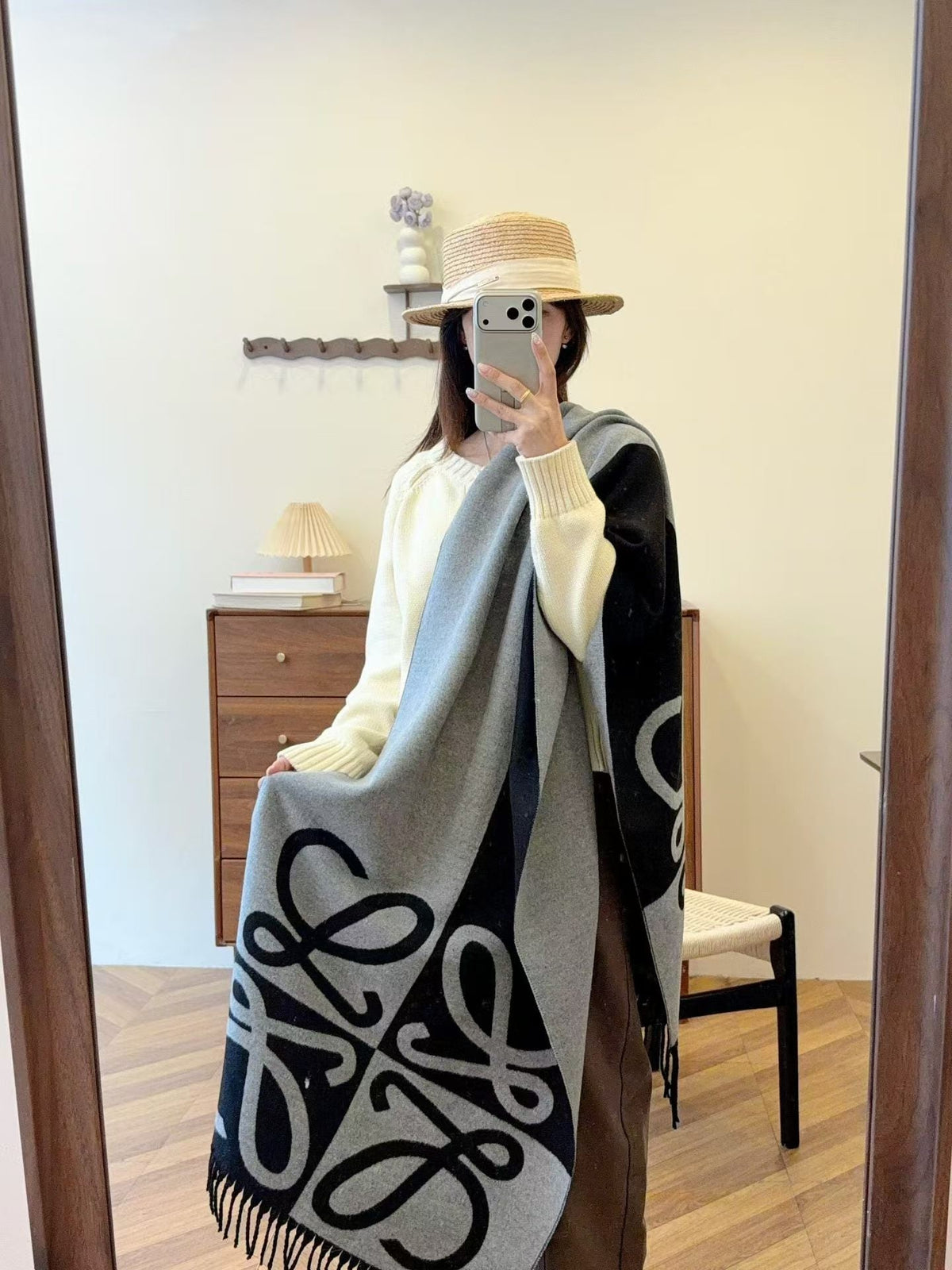 Worth the Hype – The Ultimate Winter Scarf-004 Lxucase