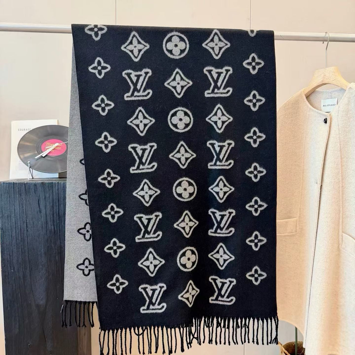 Worth the Hype – The Ultimate Winter Scarf-005 Lxucase