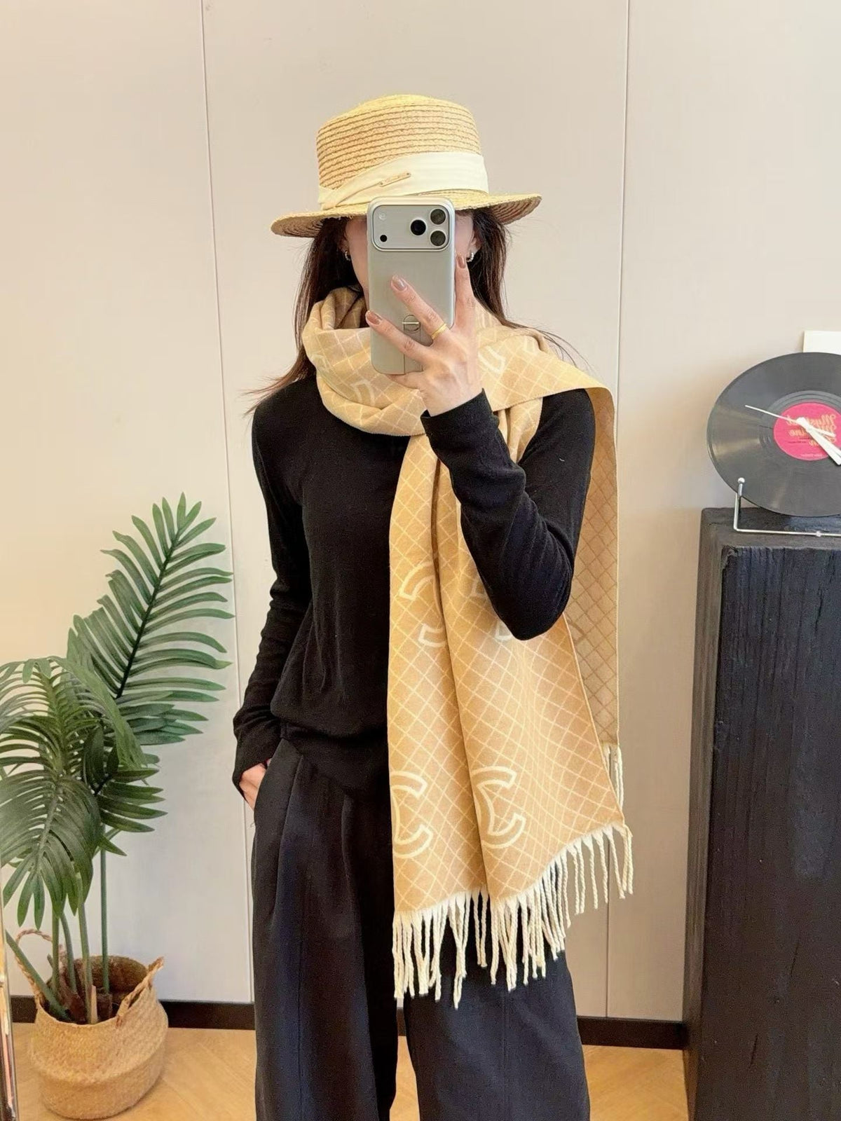 Worth the Hype – The Ultimate Winter Scarf-006 Lxucase