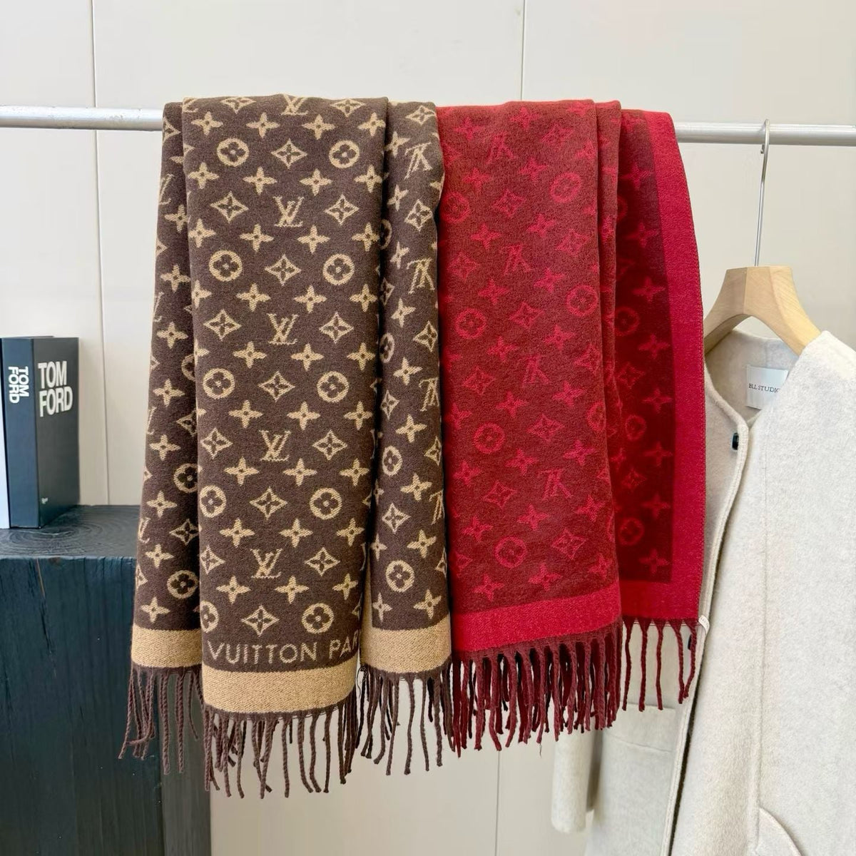 Worth the Hype – The Ultimate Winter Scarf-009 Lxucase