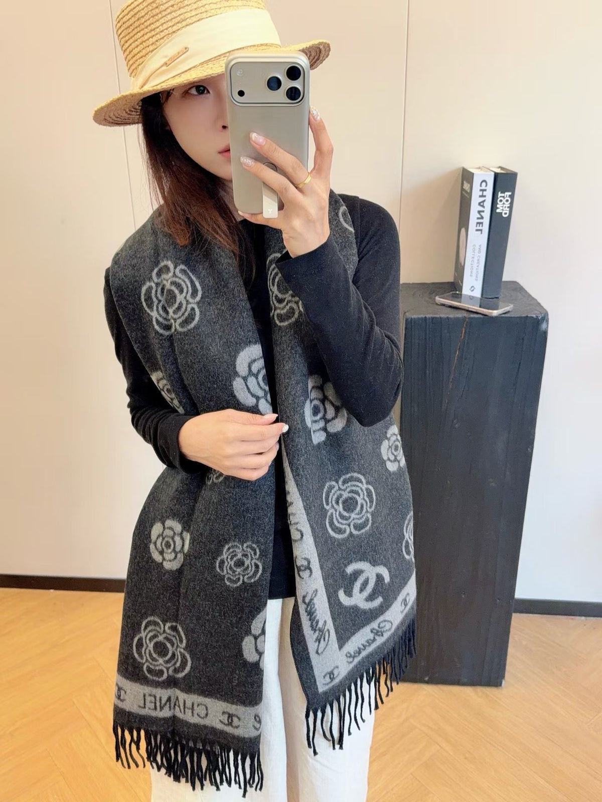 Worth the Hype – The Ultimate Winter Scarf-0010 Lxucase