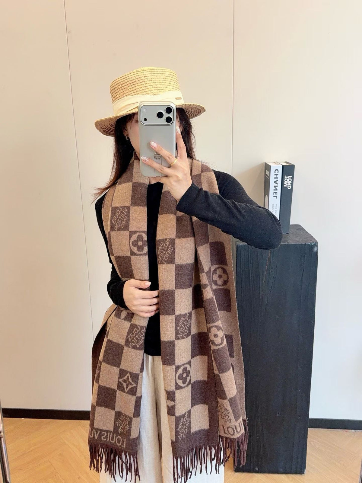 Worth the Hype – The Ultimate Winter Scarf-0011 Lxucase