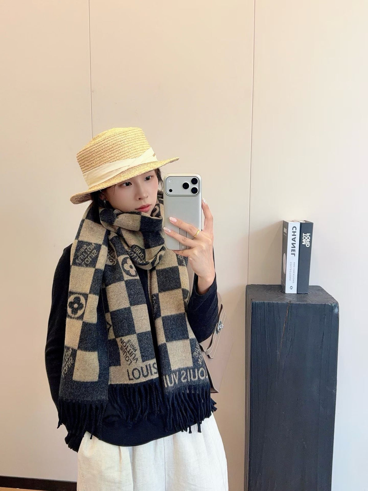 Worth the Hype – The Ultimate Winter Scarf-0011 Lxucase