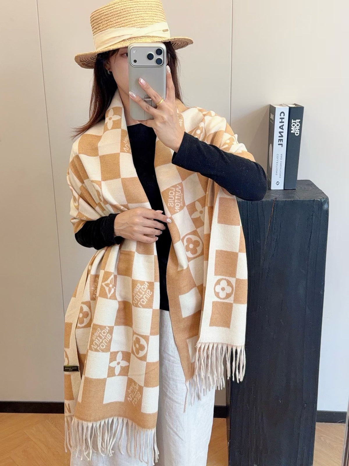 Worth the Hype – The Ultimate Winter Scarf-0011 Lxucase