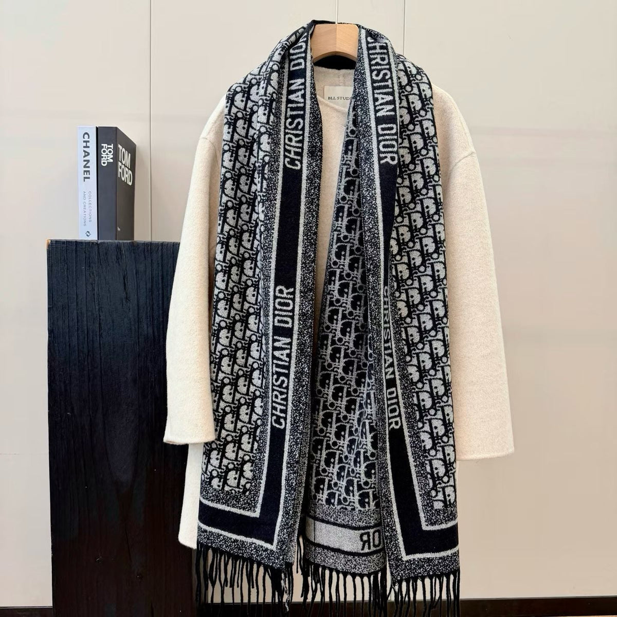 Worth the Hype – The Ultimate Winter Scarf-0012 Lxucase